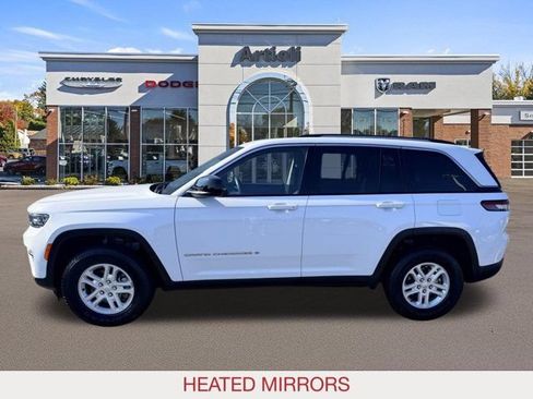 Certified 2023 Jeep Grand Cherokee Laredo w/ Luxury Tech Group I AWD/4WD image 5