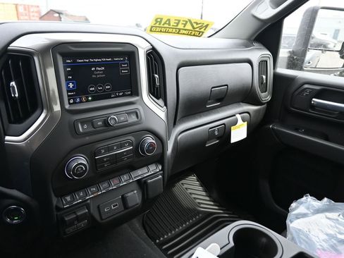 New 2026 Chevrolet Silverado 2500 Custom w/ Custom Value Package AWD/4WD image 23
