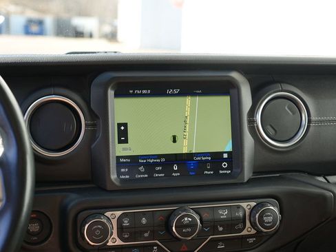 Used 2022 Jeep Wrangler Unlimited Sahara w/ Cold Weather Group image 22