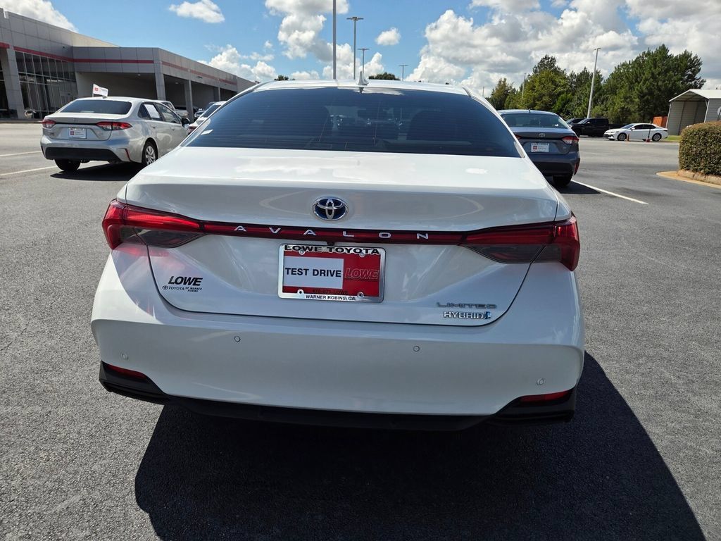 Used 2019 Toyota Avalon Limited w/ Advanced Safety Package FWD image 10