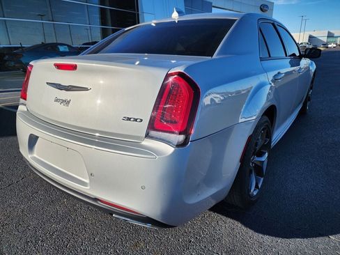 Used 2023 Chrysler 300 Touring L image 8