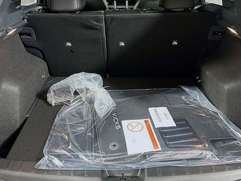 New 2026 Nissan Kicks SR image 22