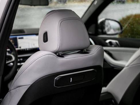 New 2026 BMW X5 xDrive50e w/ M Sport Package AWD/4WD image 22