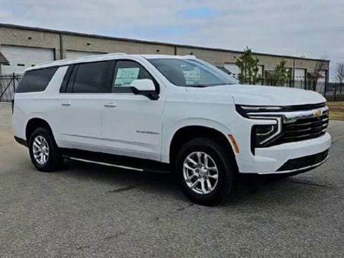 New 2026 Chevrolet Suburban LS RWD image 2