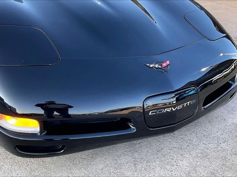 Used 1999 Chevrolet Corvette Convertible w/ Memory Pkg image 25