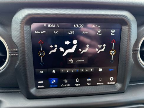 Used 2023 Jeep Wrangler Sahara w/ Cold Weather Group image 18