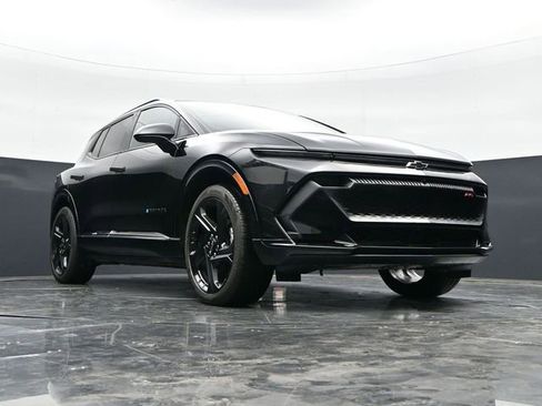 Used 2025 Chevrolet Equinox EV RS w/ Convenience Package II FWD image 34