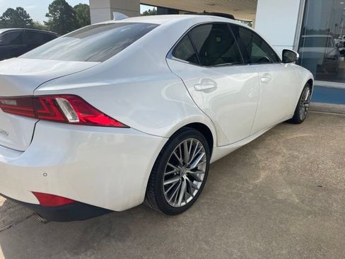 Used 2014 Lexus IS 250 w/ Navigation Package RWD image 5