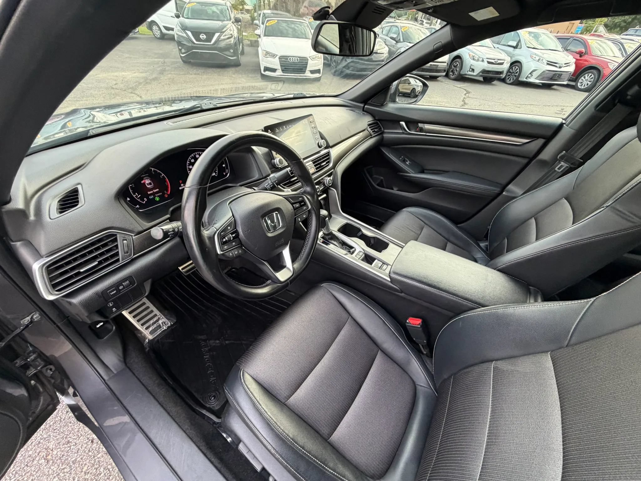 Used 2018 Honda Accord Sport image 15