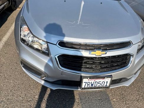 Used 2016 Chevrolet Cruze LS FWD image 3