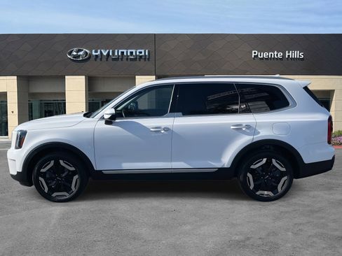 Used 2023 Kia Telluride S w/ S Sunroof Package image 3
