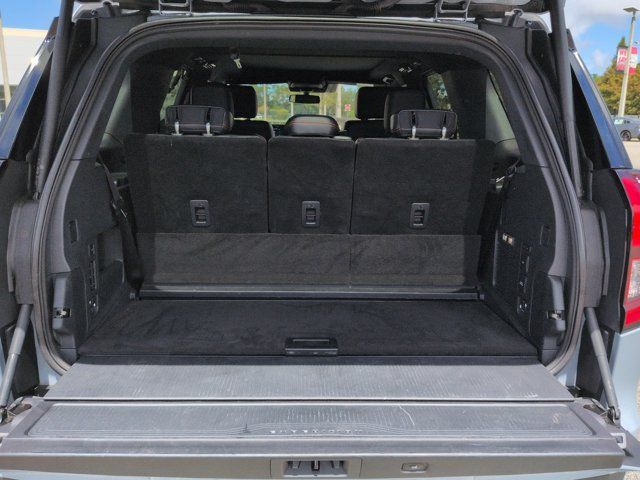 Used 2025 Ford Expedition Tremor AWD/4WD image 14