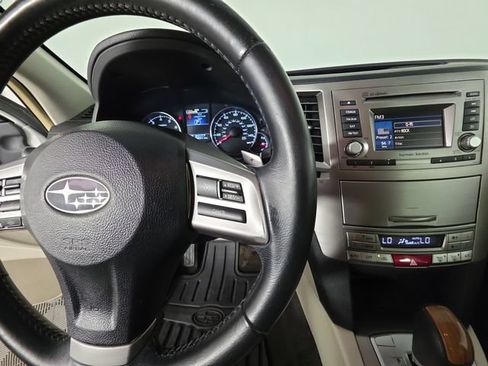 Used 2014 Subaru Outback 2.5i Limited w/ Moonroof Package AWD/4WD image 27