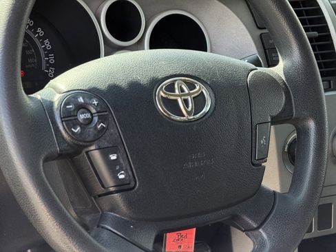 Used 2011 Toyota Tundra 4x4 Double Cab w/ SR5 Pkg image 18