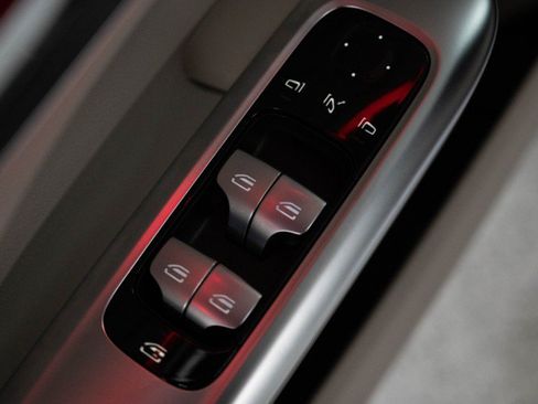 New 2026 Mercedes-Benz C 300 4MATIC Sedan image 18