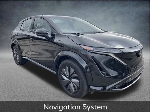 Used 2023 Nissan Ariya AWD image 6