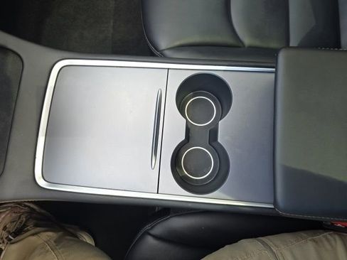 Used 2022 Tesla Model Y Performance image 20