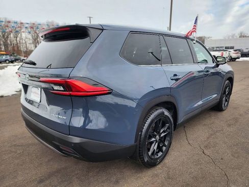 Used 2024 Toyota Grand Highlander Platinum image 7