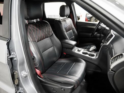 Used 2018 Jeep Grand Cherokee Trackhawk AWD/4WD image 24