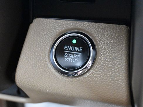 Used 2019 Ford F150 Lariat w/ Equipment Group 502A Luxury image 9