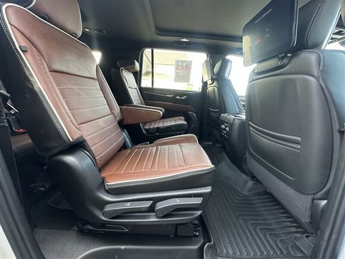 Used 2024 GMC Yukon XL Denali Ultimate AWD/4WD image 72