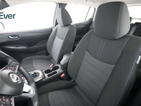 Used 2025 Nissan Leaf S FWD image 4