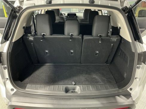 Used 2025 Nissan Pathfinder SV image 25