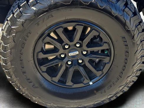 Used 2025 Ford F150 Raptor image 9