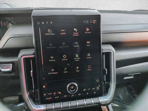 Used 2025 GMC Yukon Denali image 15