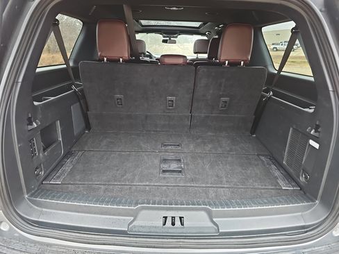 Used 2023 Ford Expedition Max Limited image 9