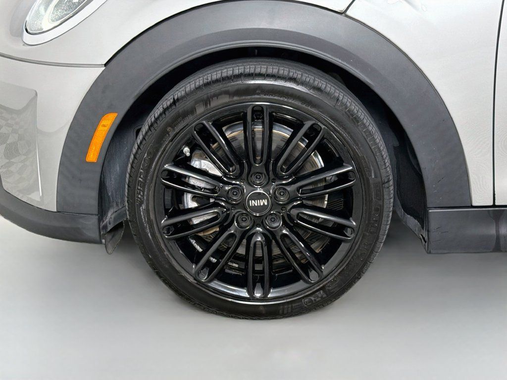 Used 2024 MINI Cooper S w/ Signature Upholstery Package FWD image 32
