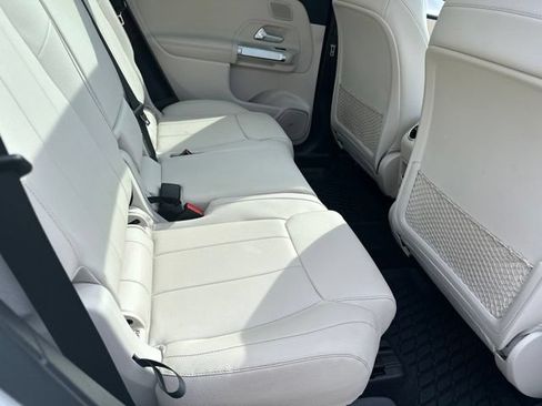 Certified 2021 Mercedes-Benz GLB 250 4MATIC image 28