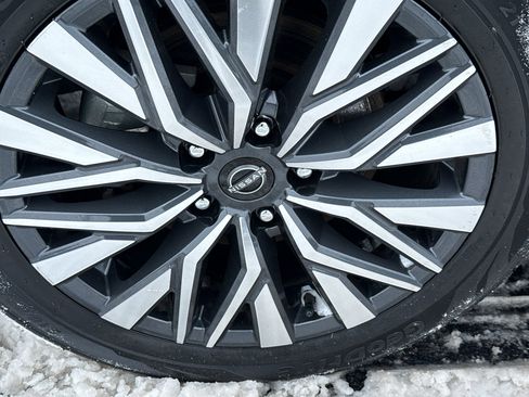 Certified 2024 Nissan Altima 2.5 SV w/ SV Premium Package image 9