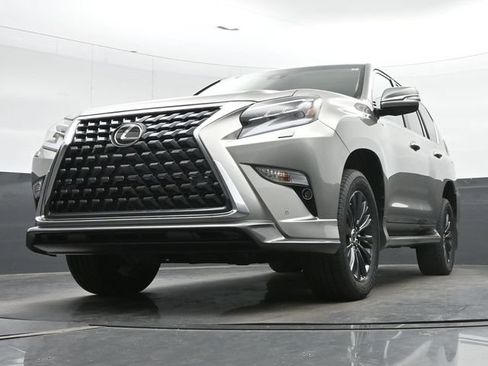 Certified 2023 Lexus GX 460 Premium w/ Accessory Package AWD/4WD image 9