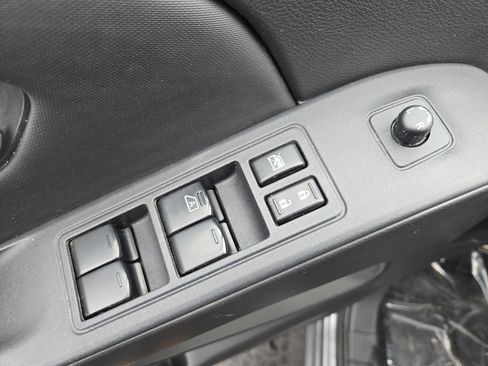 Used 2022 Nissan Frontier SV w/ Technology Package image 14