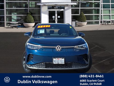 Used 2023 Volkswagen ID.4 Pro image 2