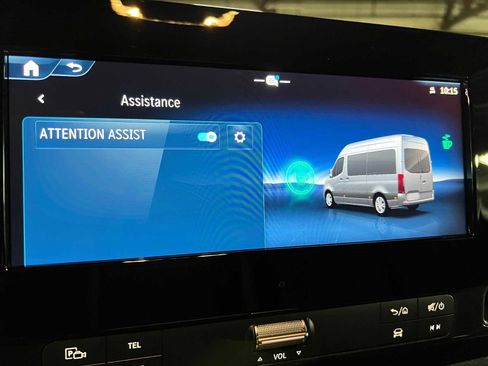 Used 2025 Mercedes-Benz Sprinter 2500 image 33