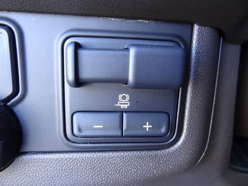 Used 2023 Chevrolet Tahoe LT w/ LT Signature Package AWD/4WD image 28