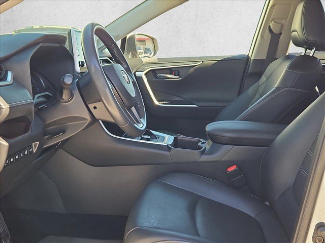Used 2022 Toyota RAV4 Limited AWD/4WD image 16