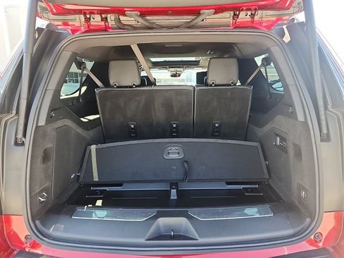 Used 2025 Cadillac Escalade ESV Premium Luxury w/ Touring Package AWD/4WD image 30