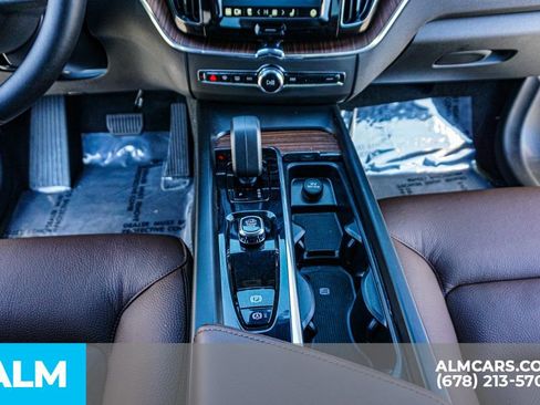 Used 2024 Volvo XC60 T8 Plus w/ Climate Package image 43