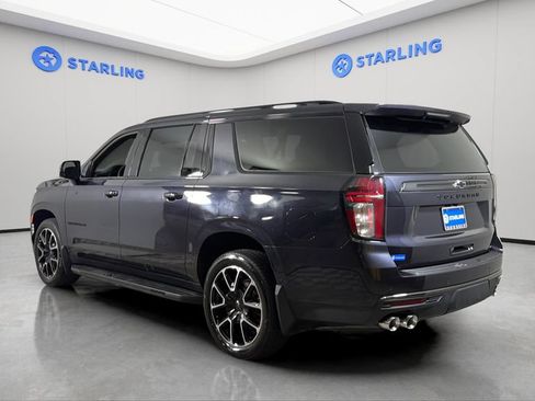 Used 2022 Chevrolet Suburban RST w/ Sport Performance Package RWD image 5