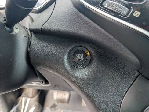 Used 2020 Jeep Cherokee Limited image 21