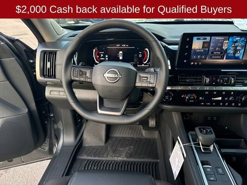 New 2026 Nissan Pathfinder SL image 14