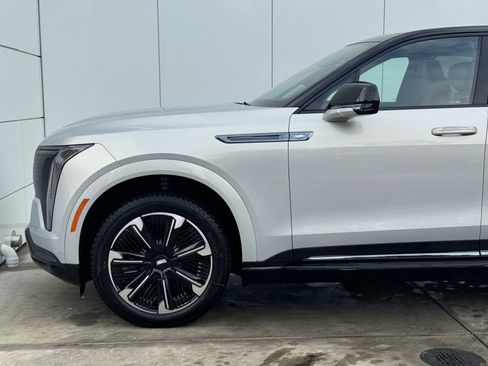 New 2025 Cadillac Escalade IQ Sport 2 image 4