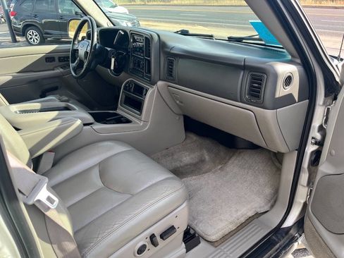 Used 2005 Chevrolet Tahoe Z71 w/ Preferred Equipment Group image 25