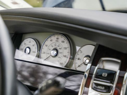 Used 2011 Rolls-Royce Ghost RWD image 41