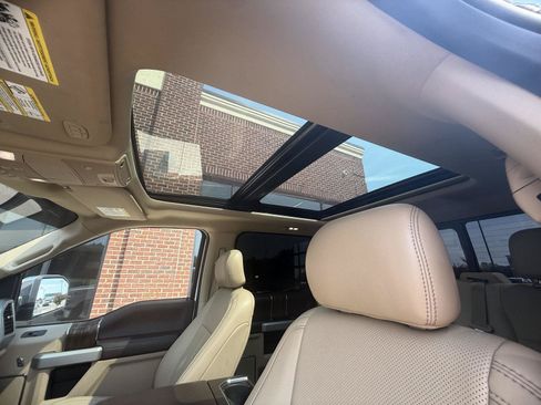 Used 2018 Ford F150 Lariat w/ Equipment Group 502A Luxury AWD/4WD image 16