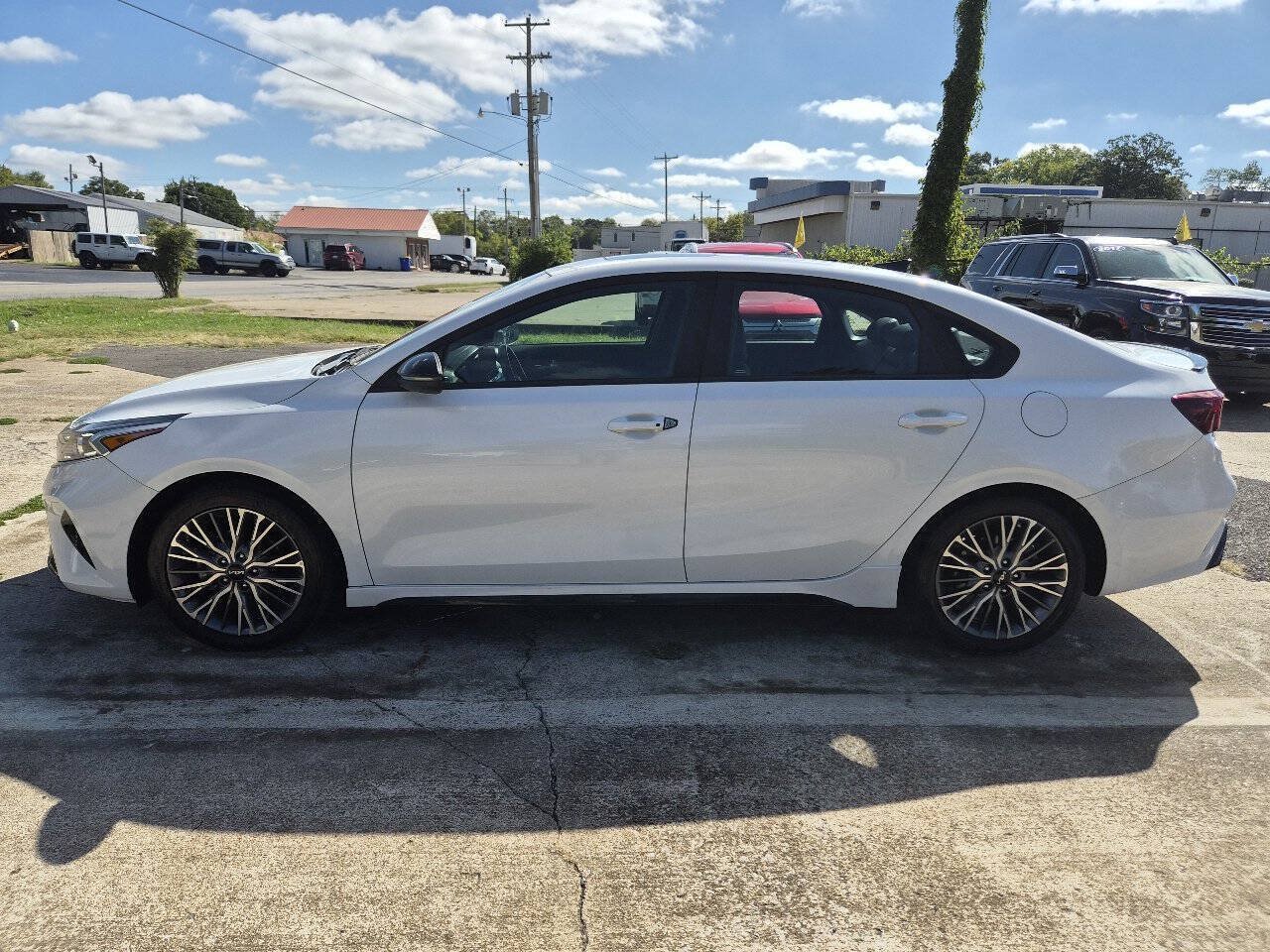 Used 2022 Kia Forte GT-Line w/ GT-Line Premium Package FWD image 2