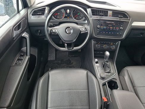 Used 2018 Volkswagen Tiguan SE AWD/4WD image 10